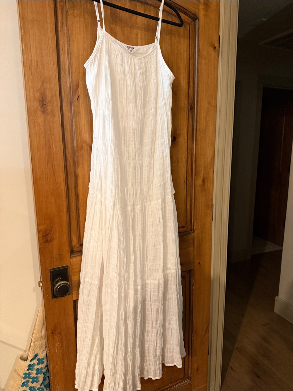 BB Dakota whiteTextured Spaghetti-Strap maxi dress.